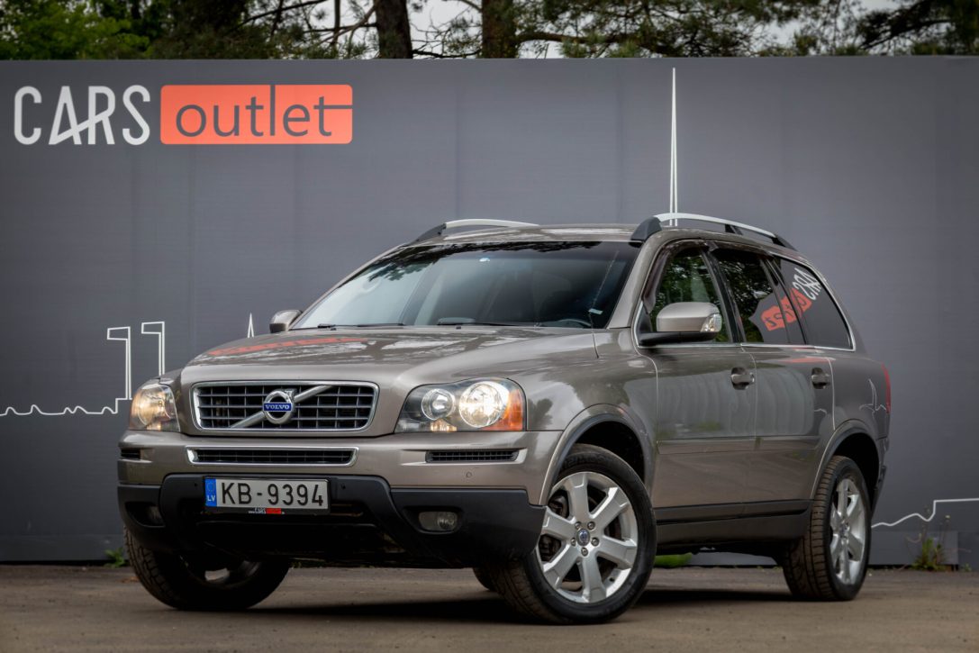 VOLVO XC90