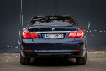 BMW 740