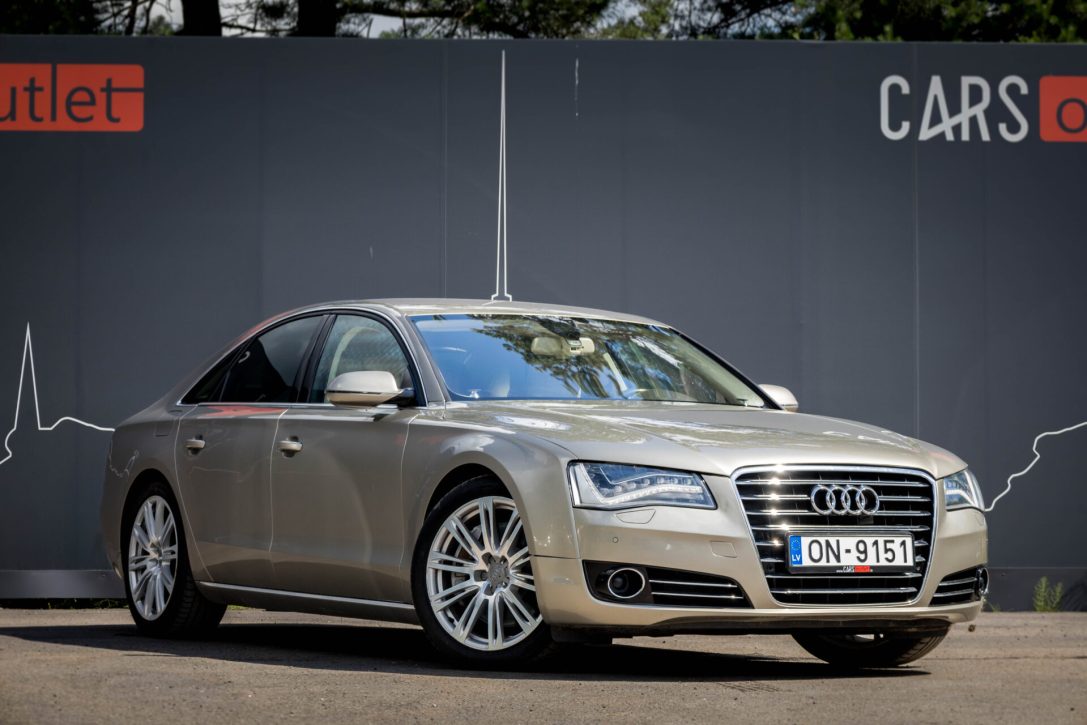 AUDI A8