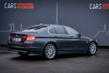 BMW 525