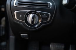 MERCEDES BENZ C220
