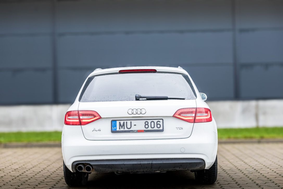 AUDI A4 AVANT