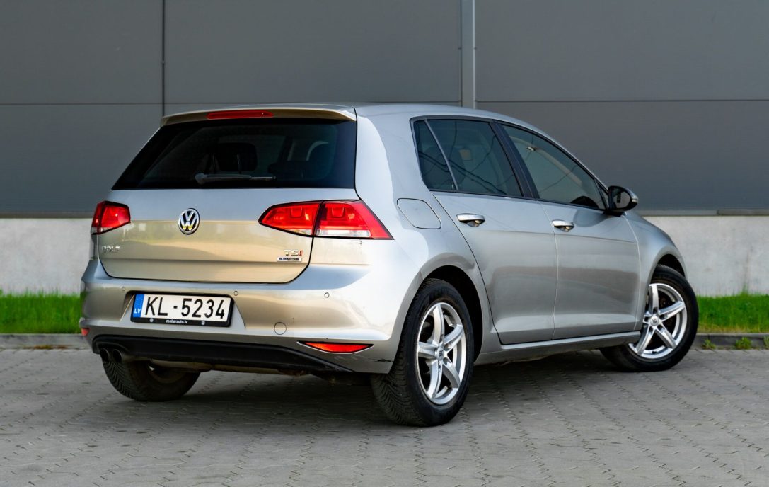 VW GOLF