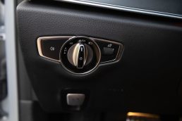 MERCEDES BENZ E220 D