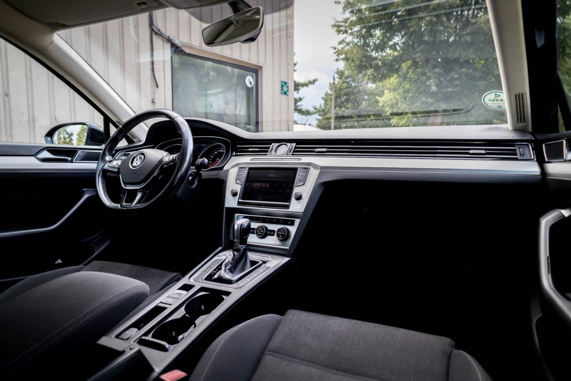 VW PASSAT