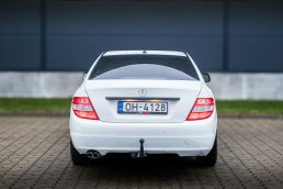 MERCEDES BENZ C200