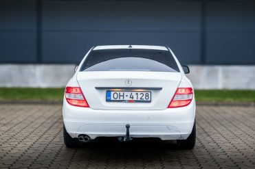 MERCEDES BENZ C200