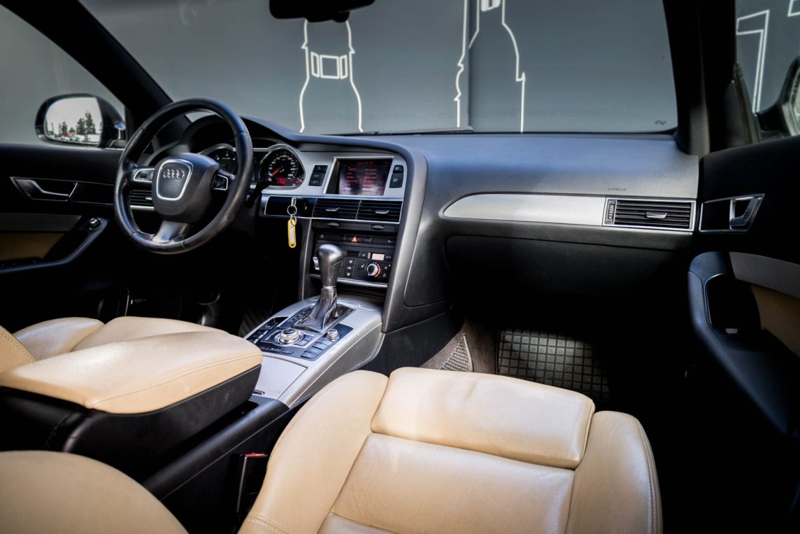 AUDI A6 AVANT