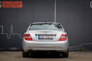 MERCEDES BENZ C220