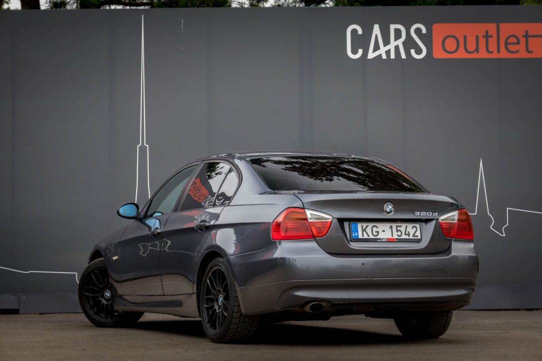 BMW 320