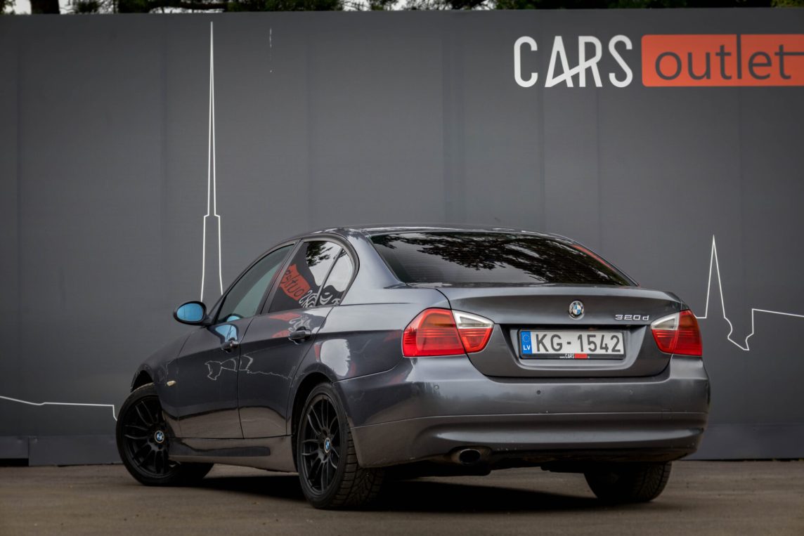 BMW 320