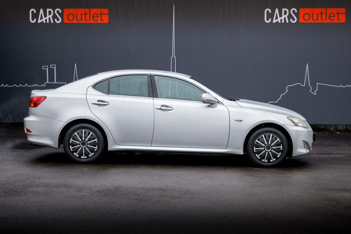 LEXUS IS 220