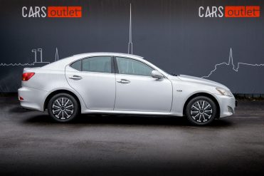 LEXUS IS 220