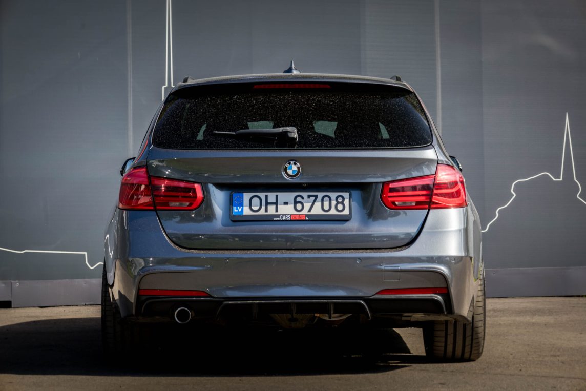 BMW 320