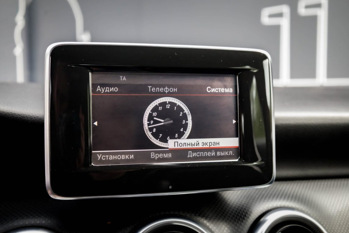 MERCEDES BENZ A180