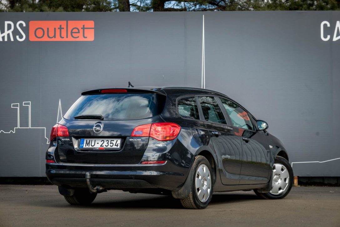 OPEL ASTRA SPORTS TOURER