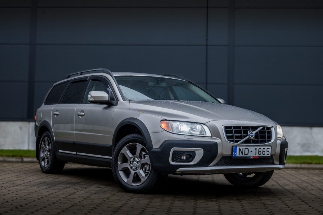 VOLVO XC70