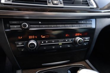 BMW 730