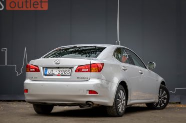 LEXUS IS 220