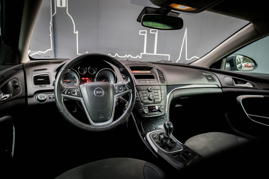 OPEL INSIGNIA SPORTS TOURER