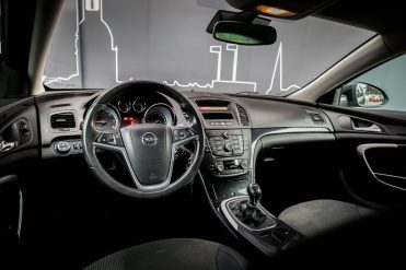 OPEL INSIGNIA SPORTS TOURER