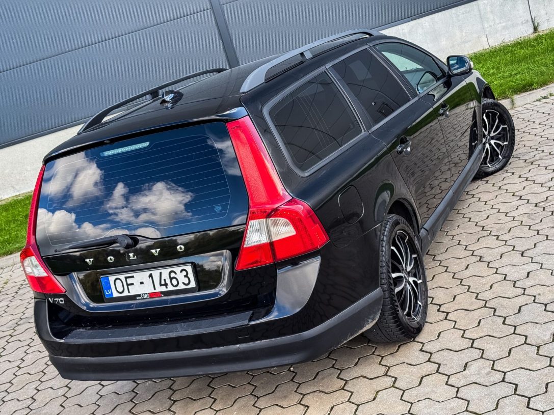 VOLVO V70