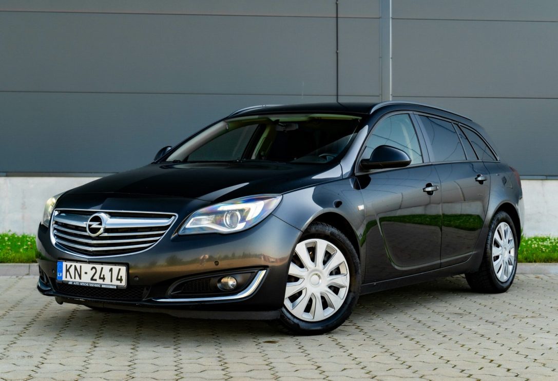 OPEL INSIGNIA SPORTS TOURER