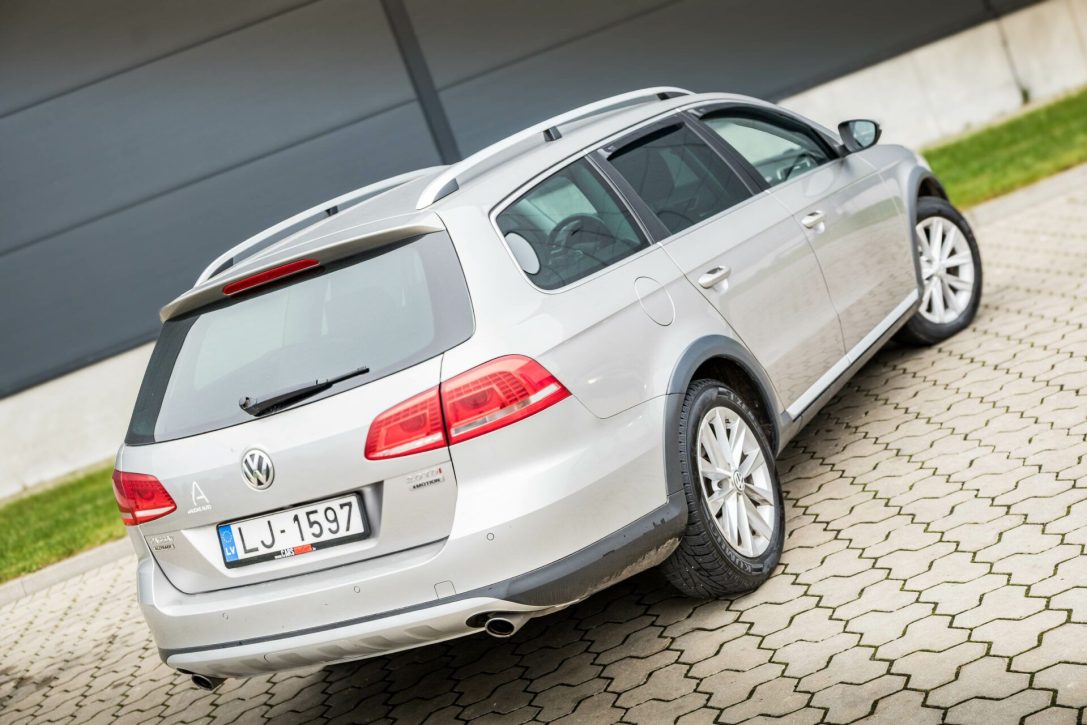 VW PASSAT