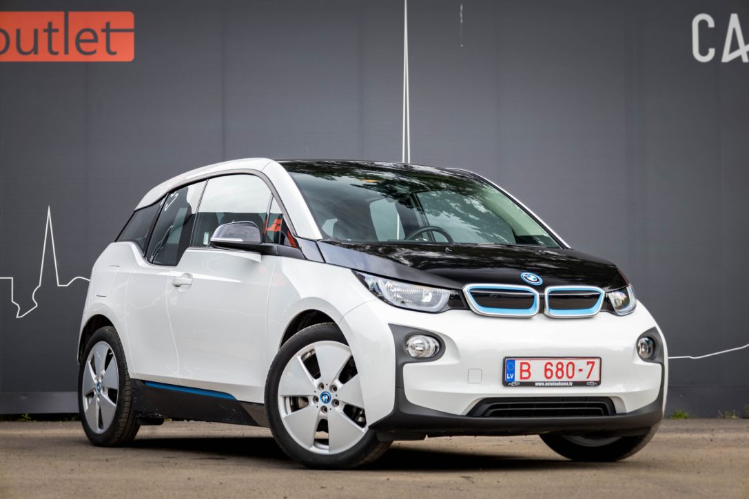 BMW I I3