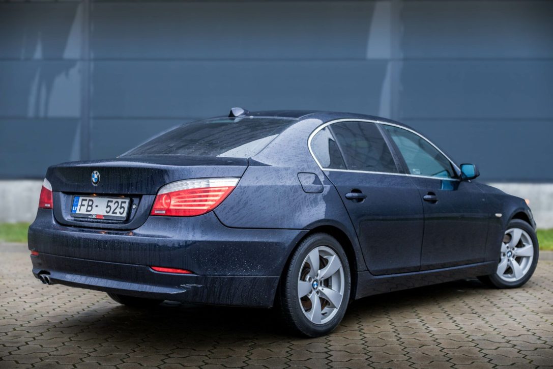 BMW 523
