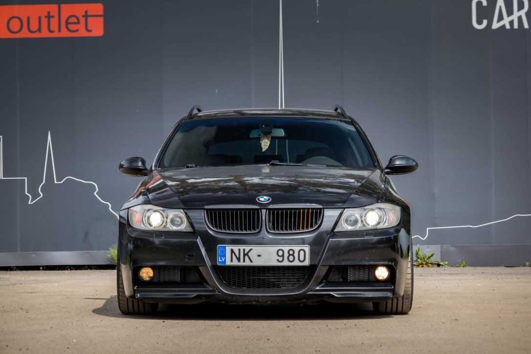 BMW 320