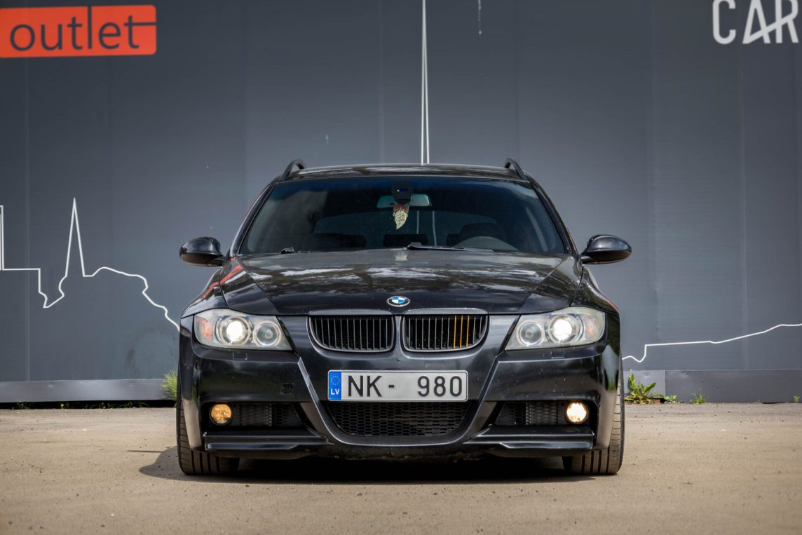 BMW 320