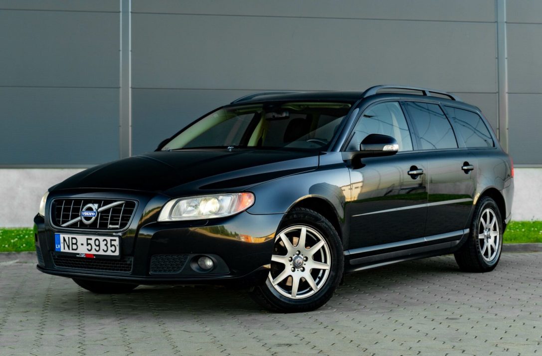 VOLVO V70