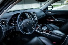 LEXUS IS 220