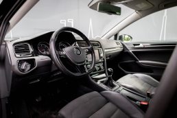 VW GOLF