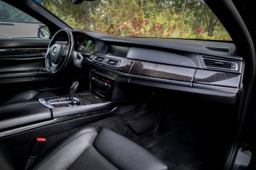 BMW 740