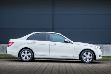 MERCEDES BENZ C200