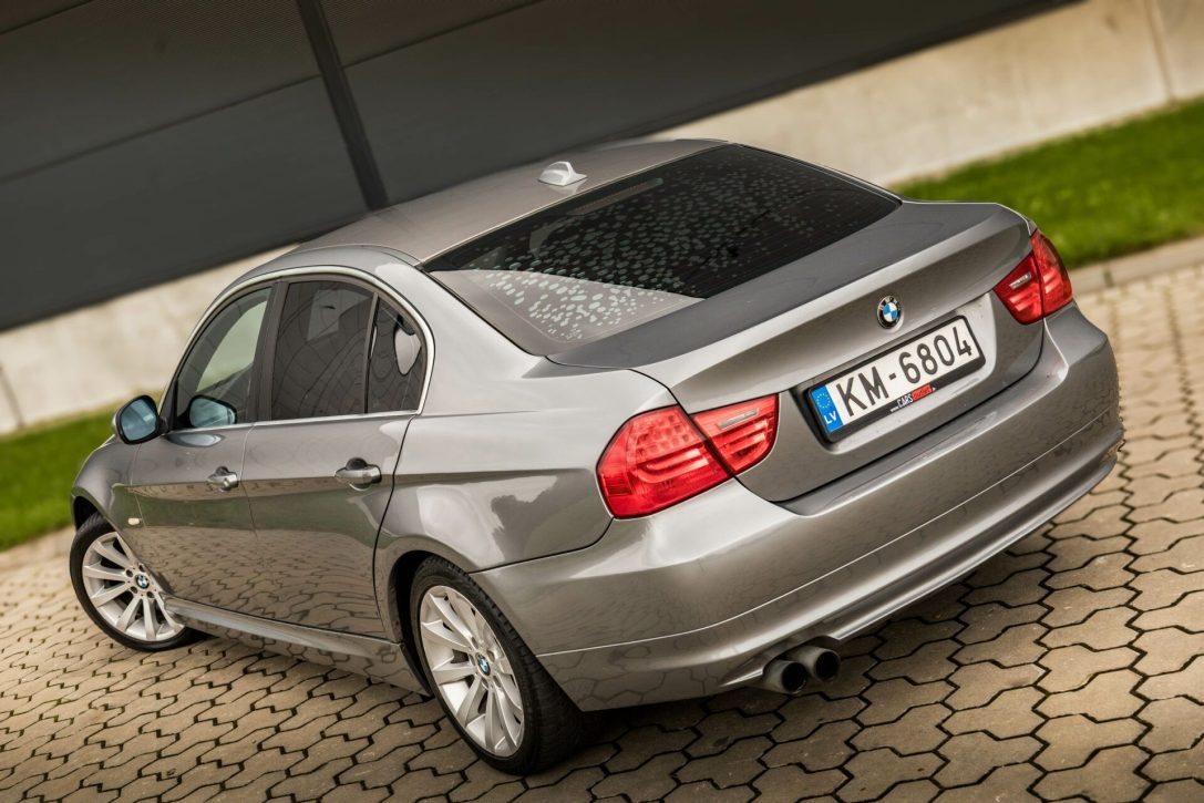 BMW 330