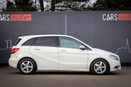 MERCEDES BENZ B 200