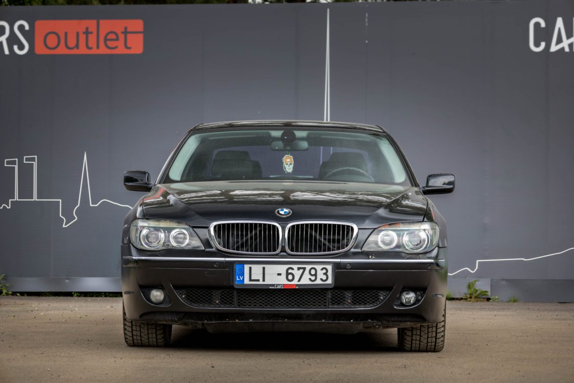 BMW 730
