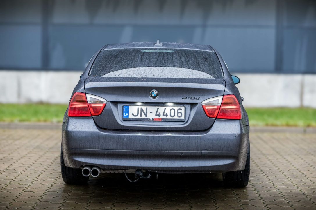 BMW 330
