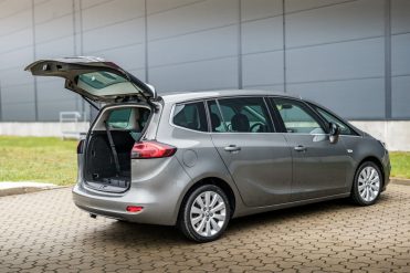 OPEL ZAFIRA TOURER