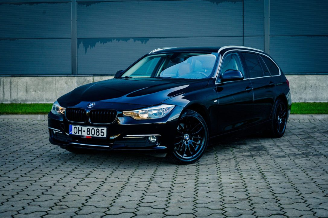 BMW 320