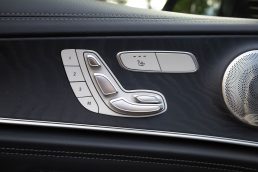 MERCEDES BENZ E220 D