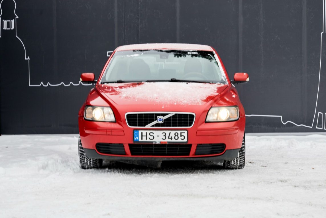 VOLVO S40
