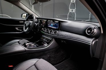 MERCEDES BENZ E 220 D 4MATIC