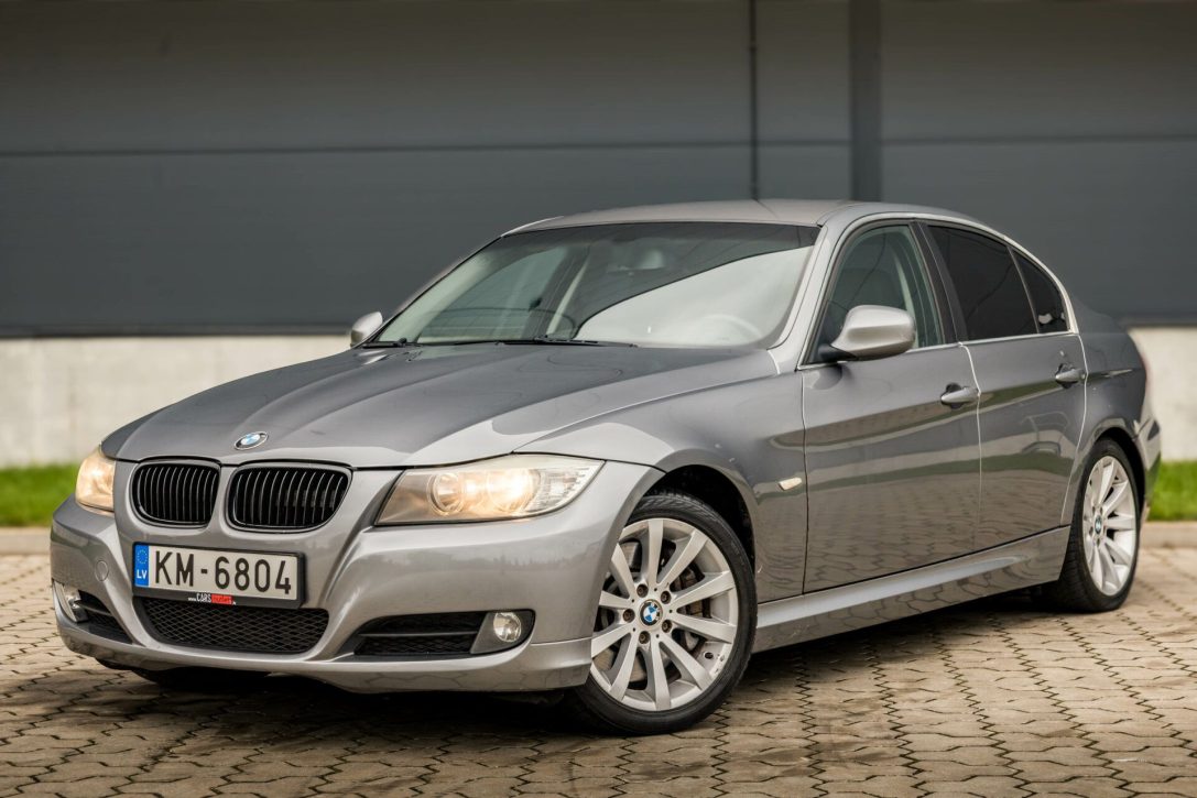 BMW 330