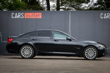 BMW 730