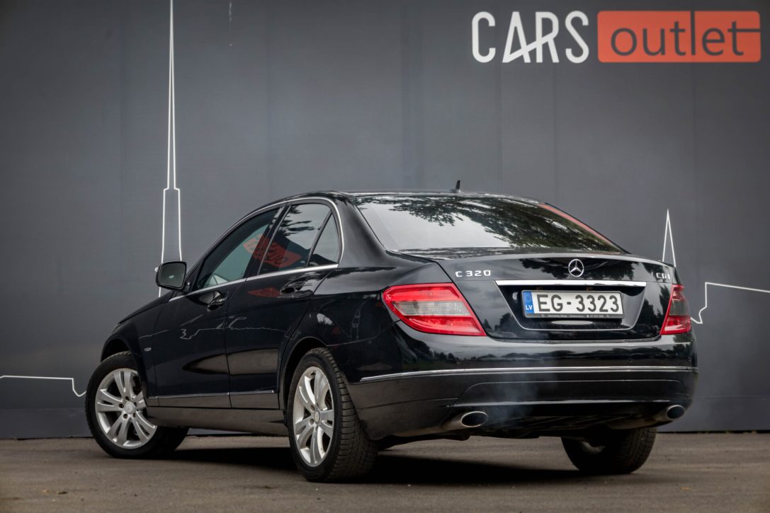 MERCEDES BENZ C320