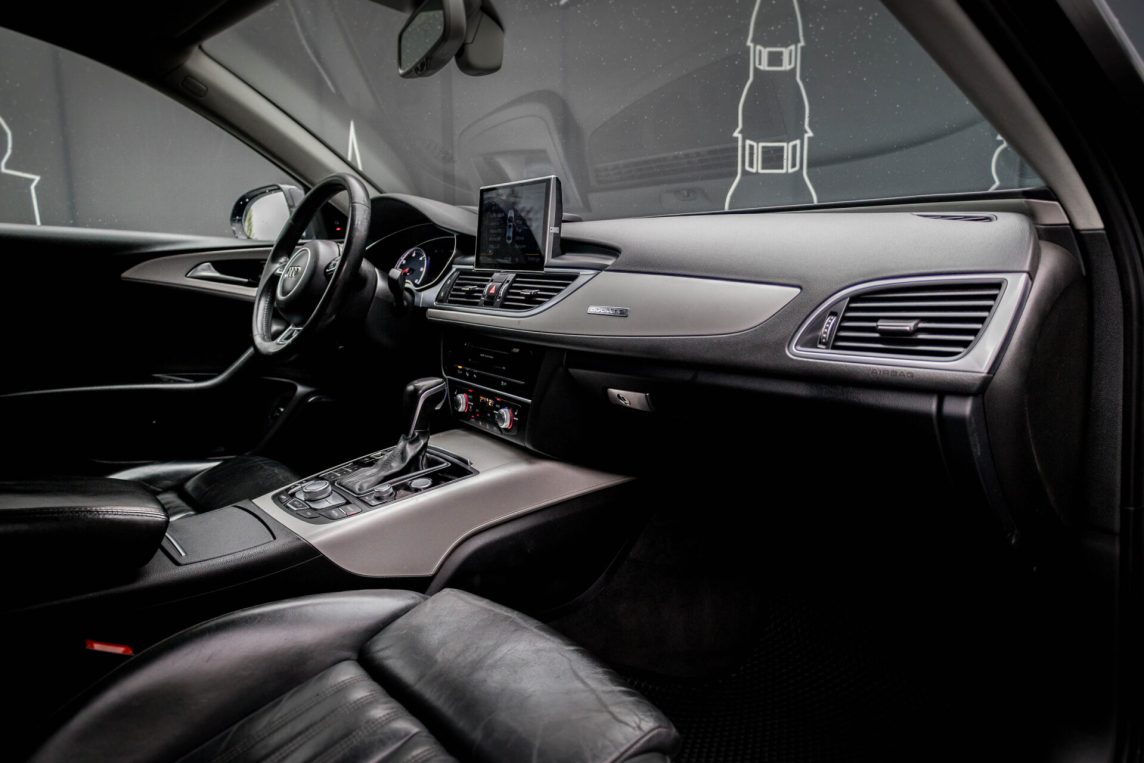 AUDI A6 AVANT
